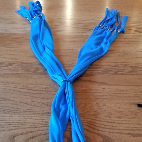 Scarf - Picture 2 of 2